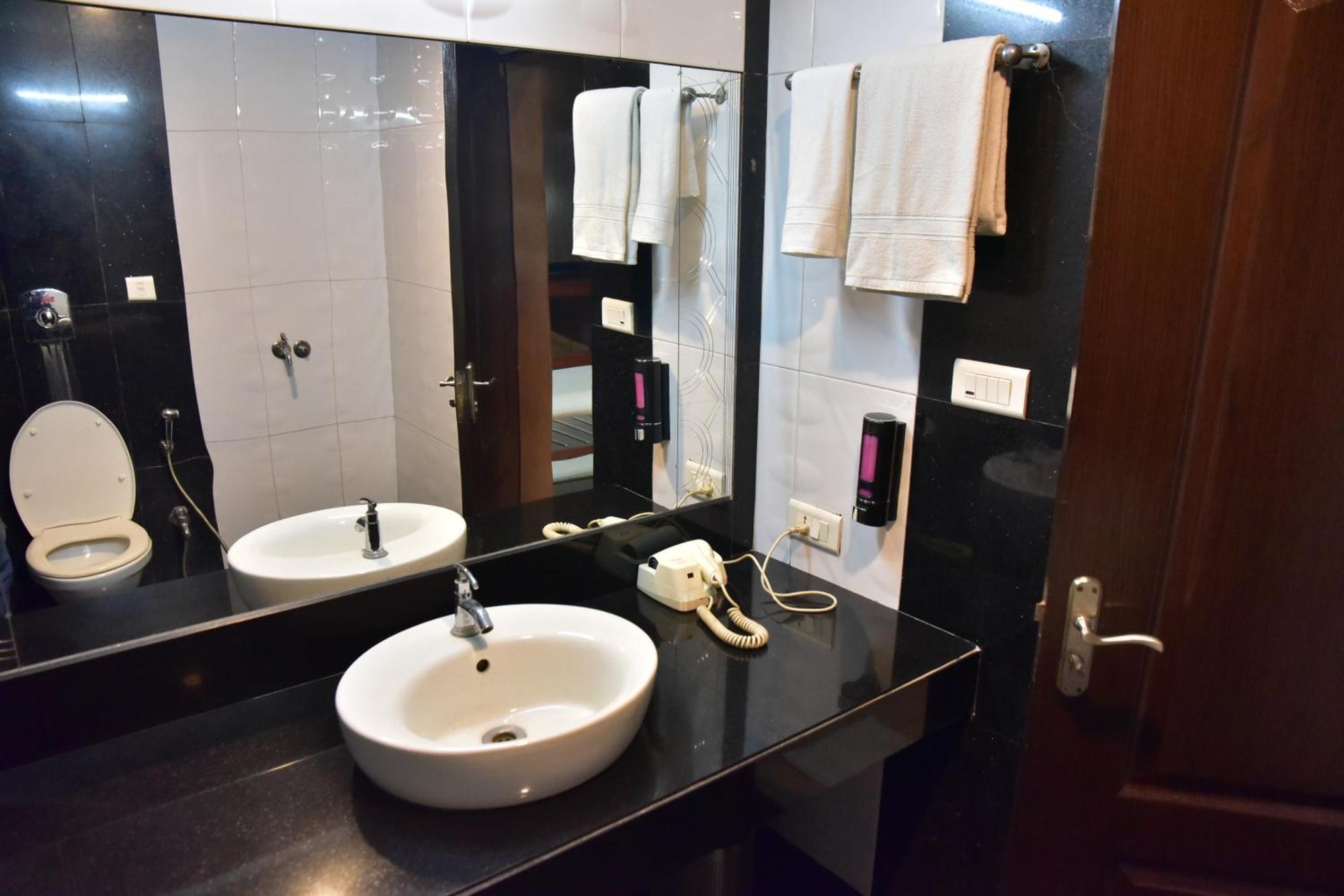 Hotel Ambassador Chocolate Inn Kalyani المظهر الخارجي الصورة