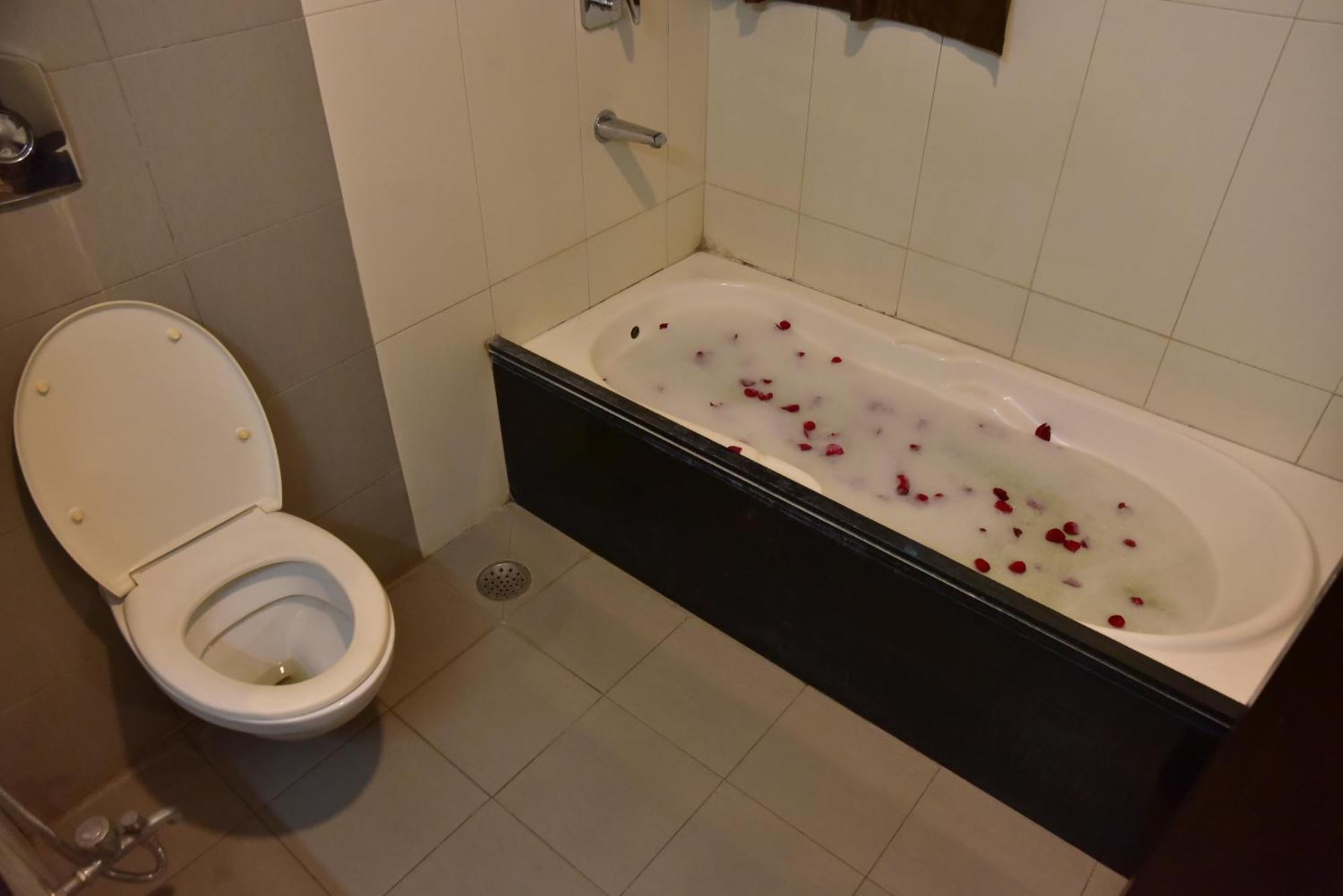 Hotel Ambassador Chocolate Inn Kalyani المظهر الخارجي الصورة