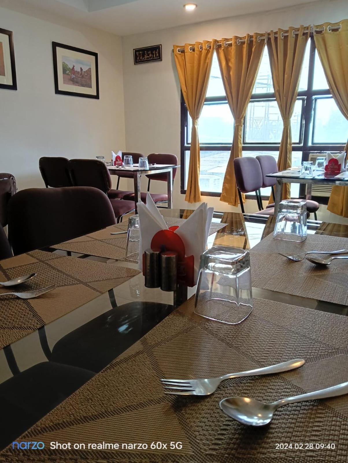 Hotel Ambassador Chocolate Inn Kalyani المظهر الخارجي الصورة
